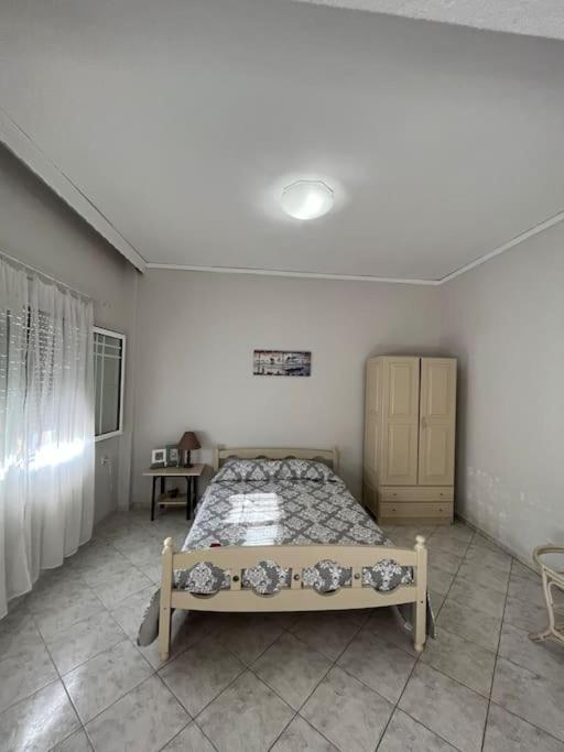 Studio Apartment In Nea Karvali Bagian luar foto