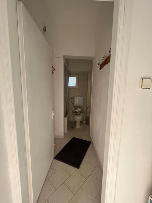 Studio Apartment In Nea Karvali Bagian luar foto